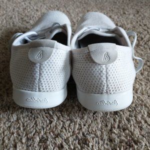 White Allbirds Tree Skippers, W's 9